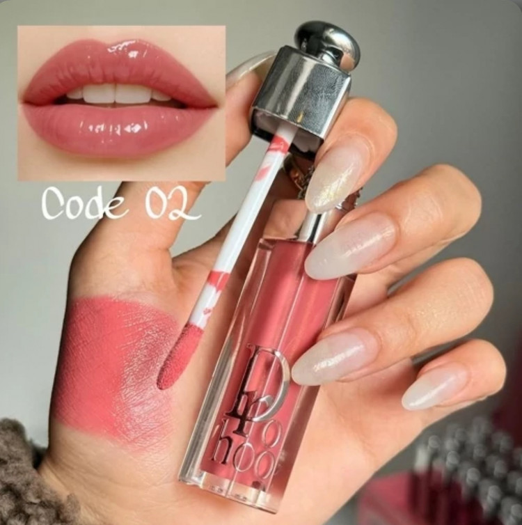 دوپ لیپ گلاس طرح دیور